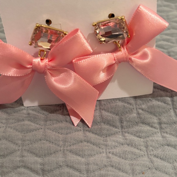 Meghan Browne Style earrings. - Picture 2 of 2